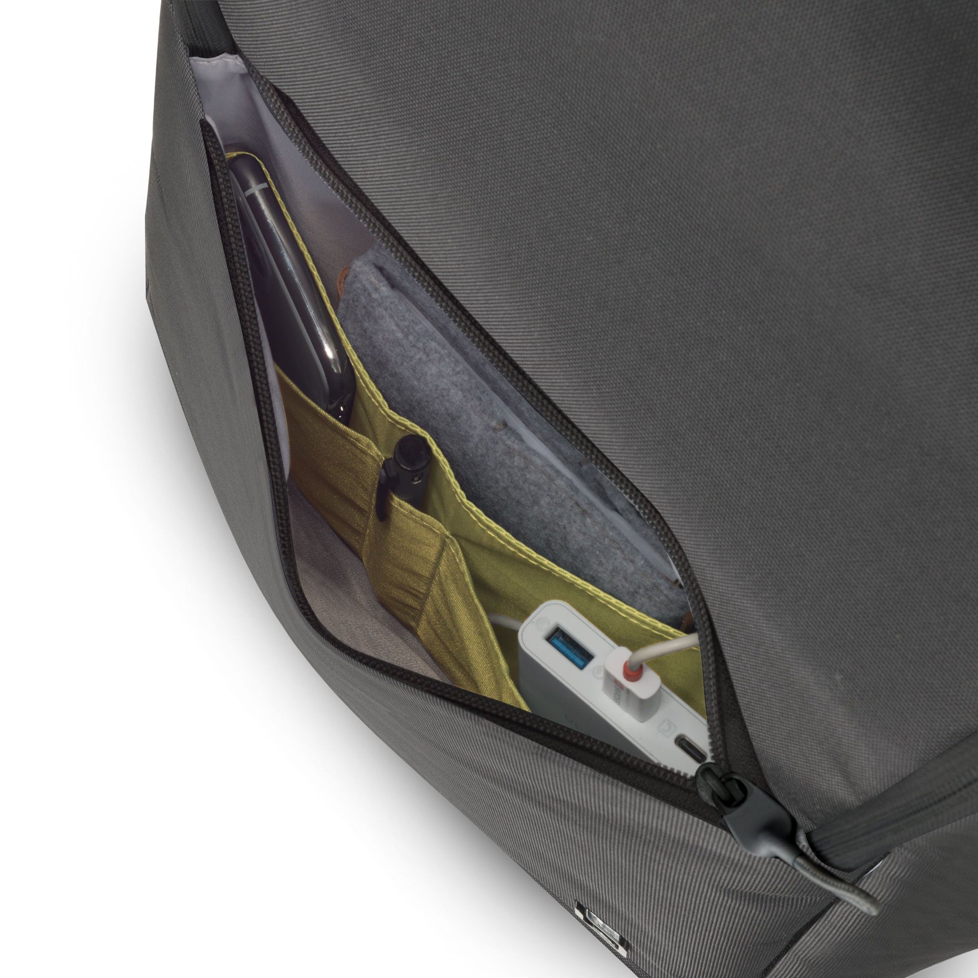 DICOTA Notebook-Rucksack bis 15,6" – 23 l, Tablet-Fach – Schwarz