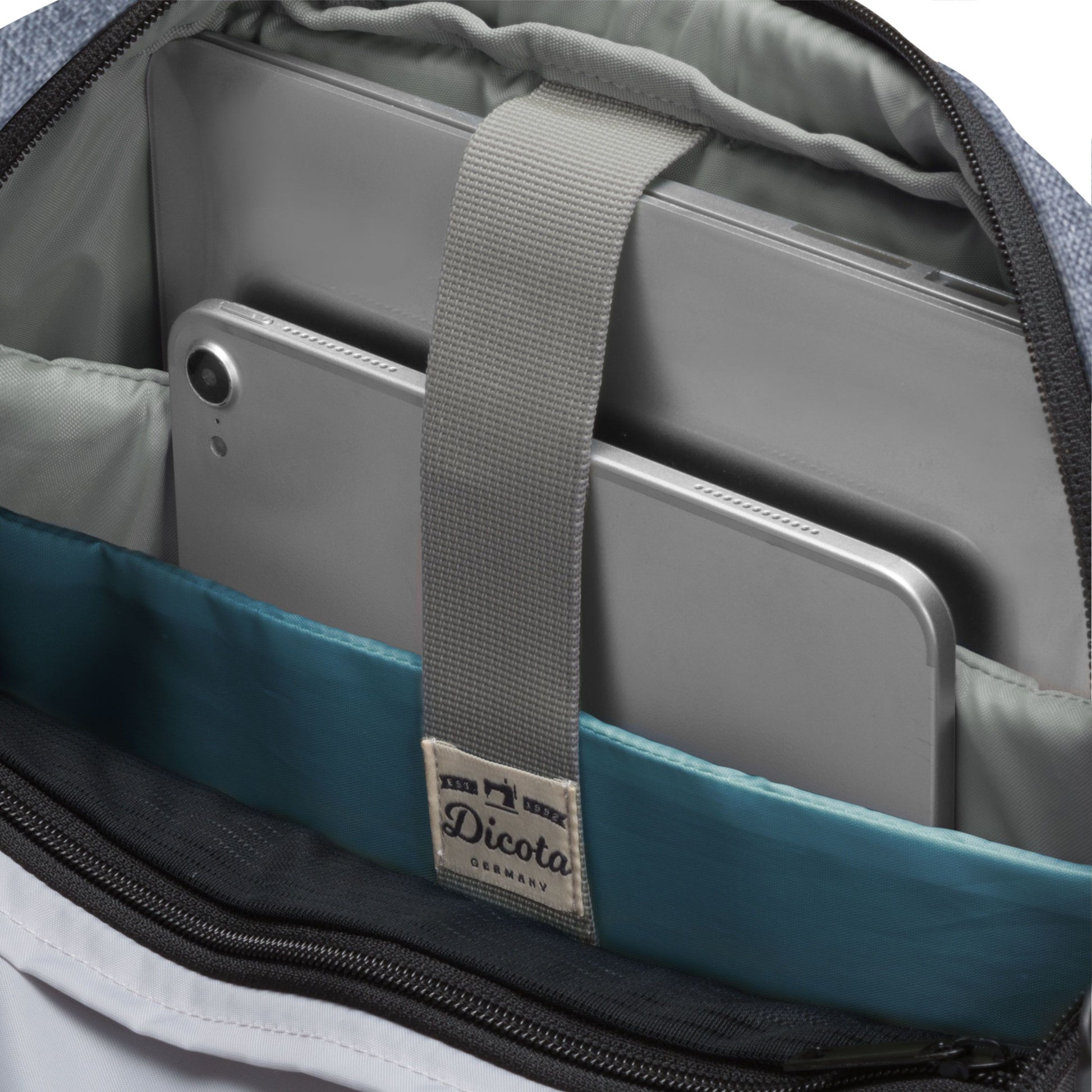 DICOTA Eco MOTION Notebook-Tasche bis 15,6" – 600D rPET, Schultergurt – Blau