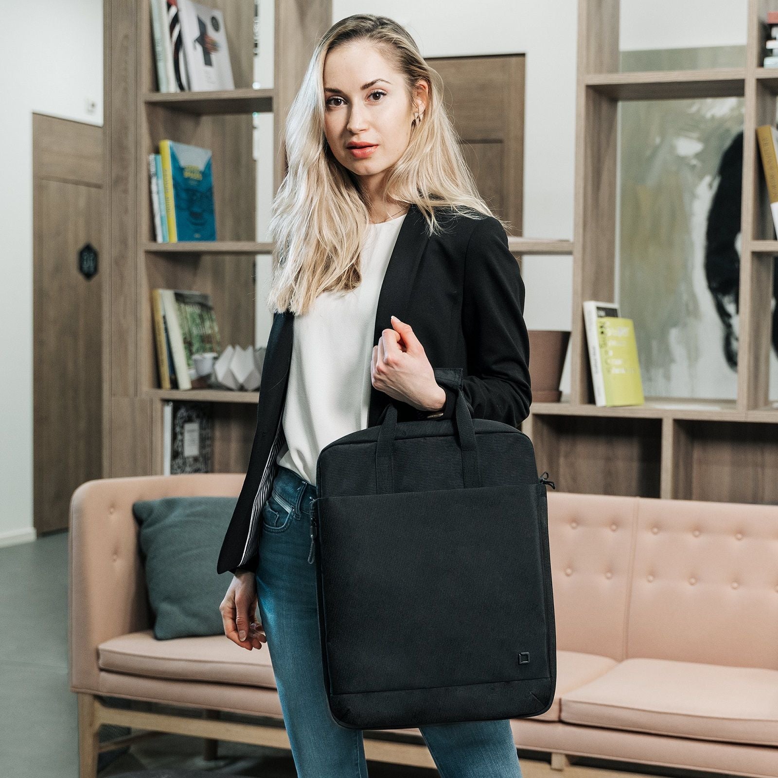DICOTA Notebook-Tasche 15,6" – aus recyceltem rPET, Schwarz