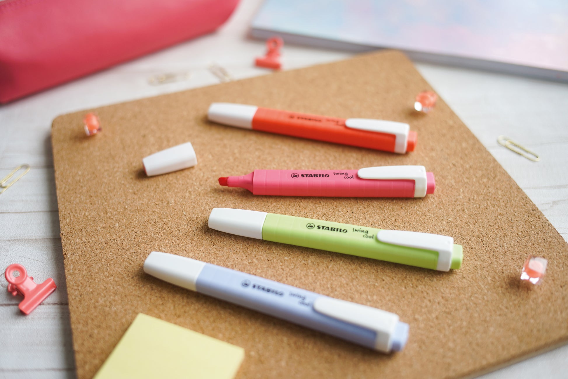 STABILO swing cool Pastel Edition Textmarker Set 8 Farben Pastell – Keilspitze, 1–4 mm