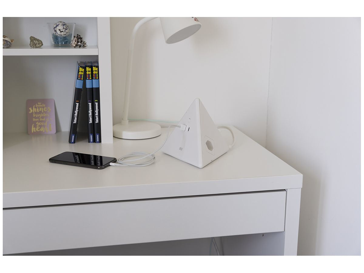 Max Hauri AG Max Hauri – Steckdosenleiste, 2× T13, 1× USB‑A, 1× USB‑C, 2,5 m, Stecker T12, weiss, ohne Schalter