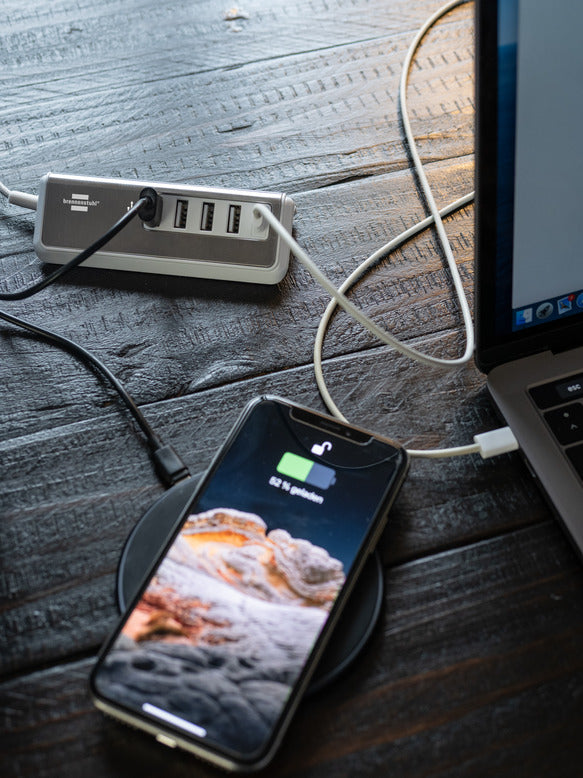 Brennenstuhl 1508230 USB-Desktop-Ladegerät 20 W – USB-C×1, USB-A×4 – PD – 1,5 m Textilkabel, Weiss