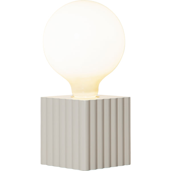 Star Trading LED-Leuchtmittel E27 Globe (G125) – Warmweiss 2700 K, 800 lm, 7,5 W – Transparent