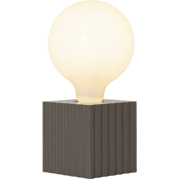 Star Trading LED-Leuchtmittel E27 Globe (G125) – Warmweiss 2700 K, 800 lm, 7,5 W – Transparent