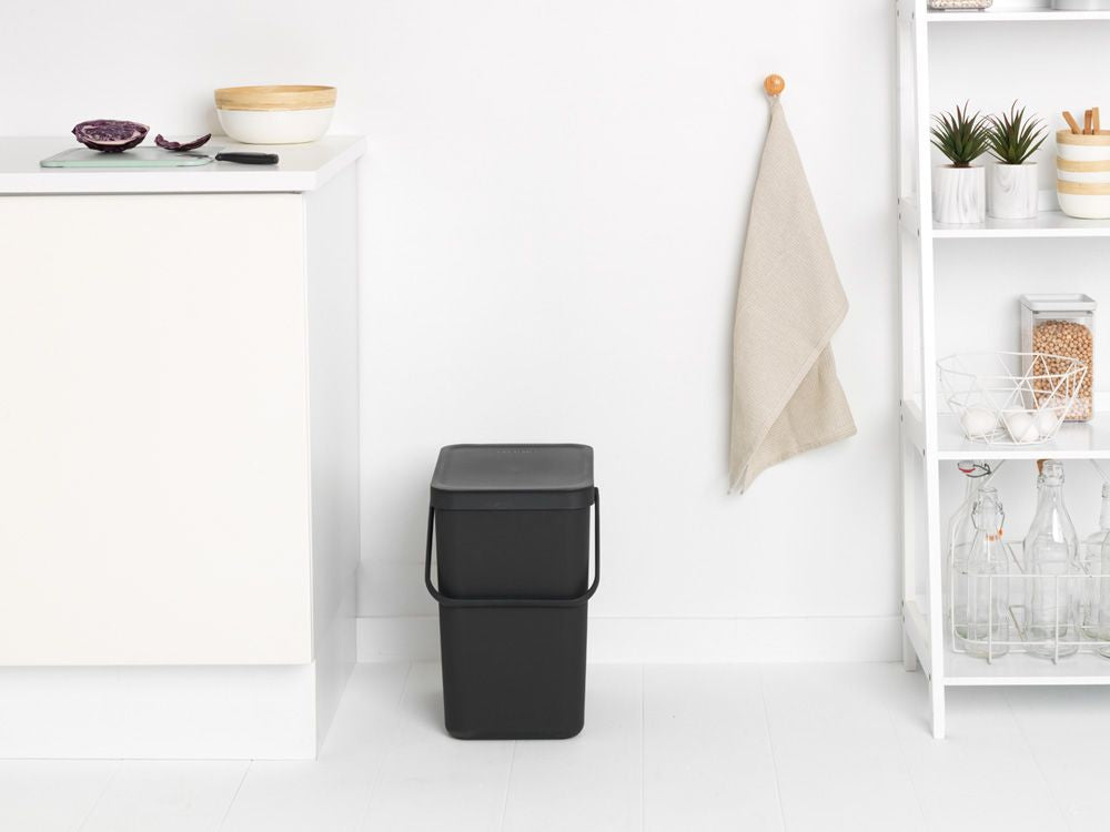 Brabantia Sort & Go Recyclingbehälter – 25 l – Kunststoff, rechteckig – grau