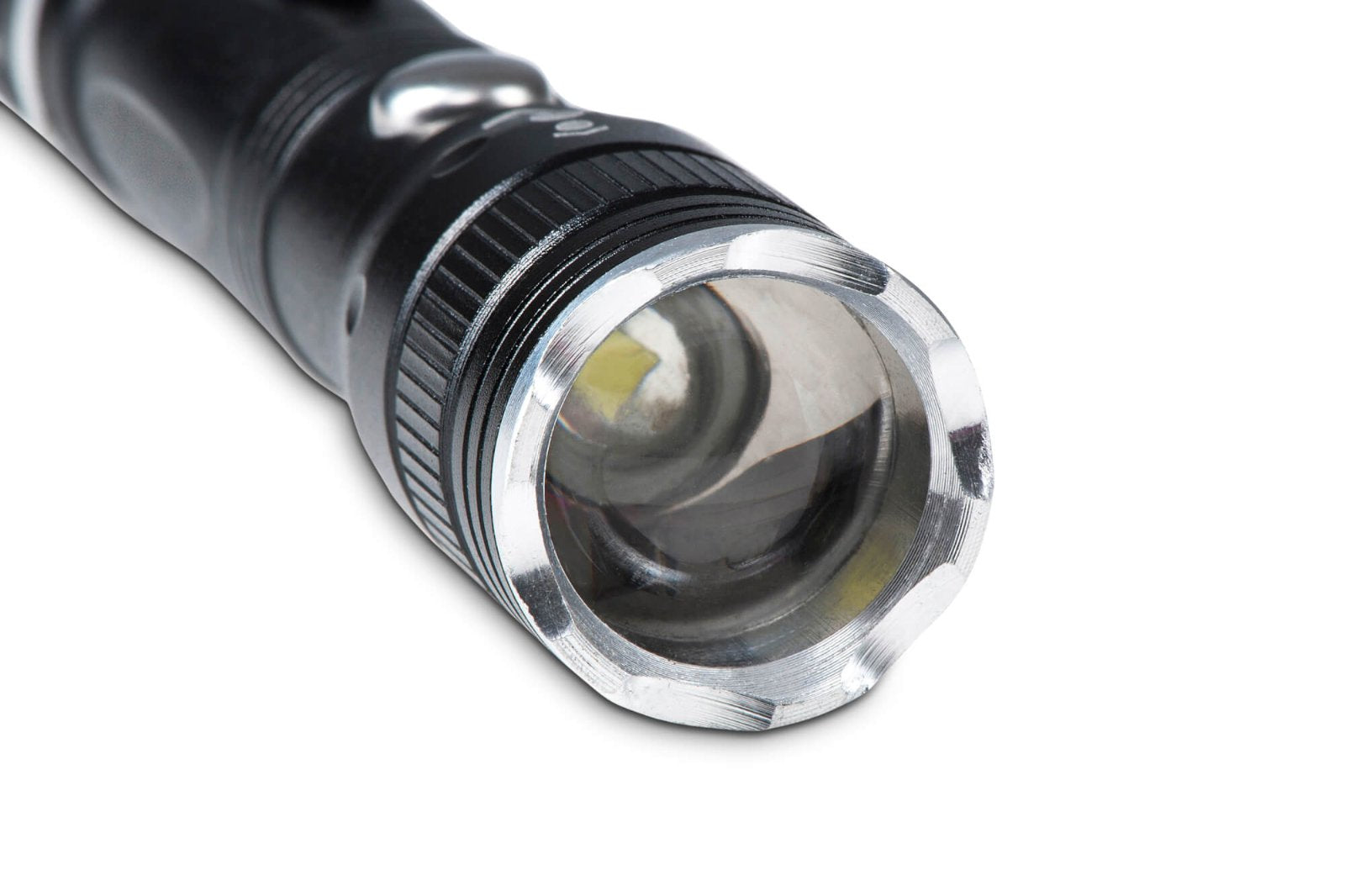 MAUL Taschenlampe MAULluna – 39 lm, 71 m Reichweite, 17 cm, inkl. 2×1,5 V AA, 2300 mAh – Schwarz