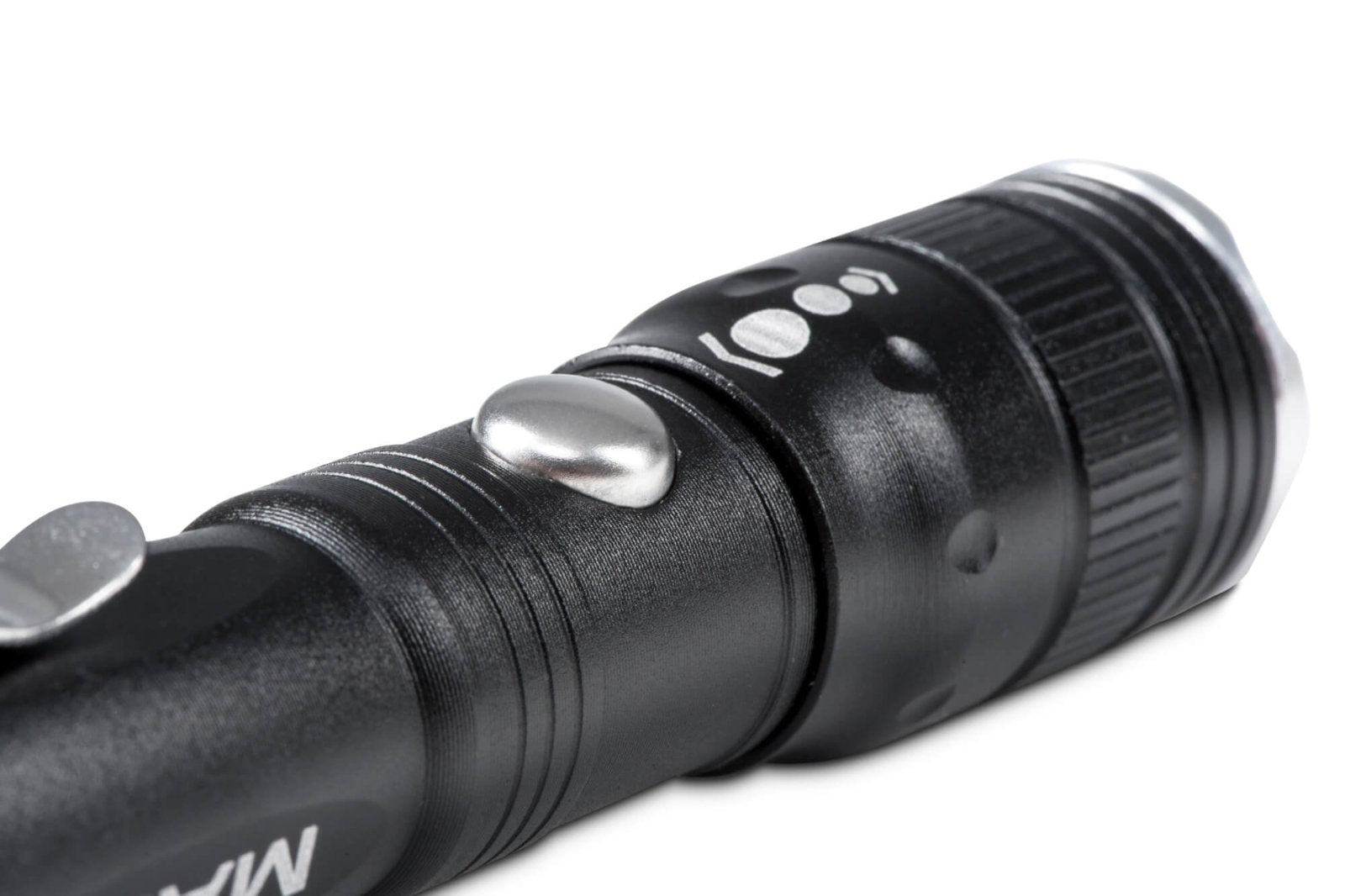 MAUL Taschenlampe MAULluna – 39 lm, 71 m Reichweite, 17 cm, inkl. 2×1,5 V AA, 2300 mAh – Schwarz
