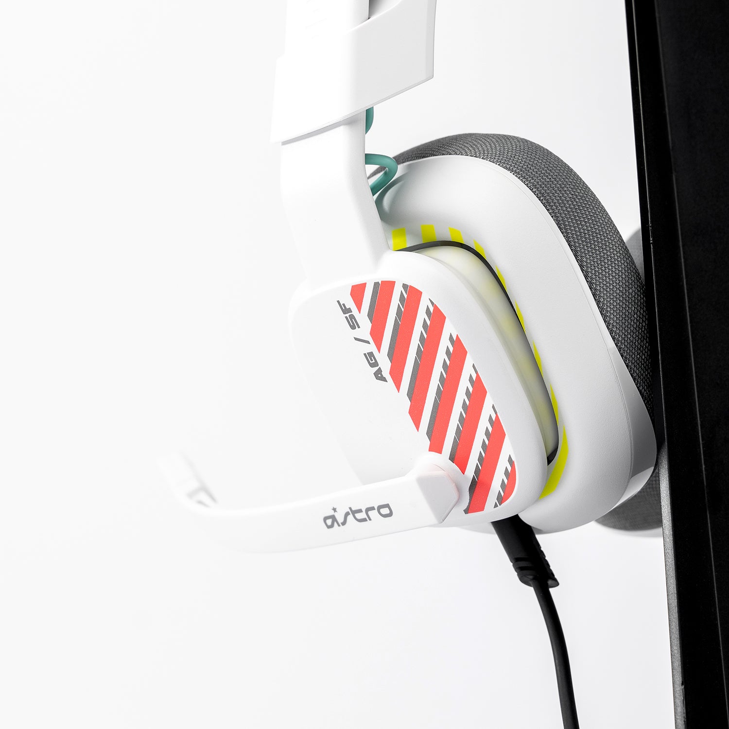 ASTRO Gaming A10 Gen 2 Gaming-Headset – Over-Ear, Stereo, Kabelgebunden, 3,5 mm Klinke, Weiss