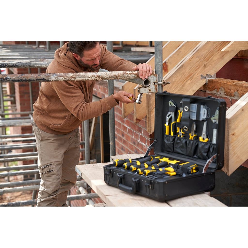 Stanley Reparatur-Toolkit – 61 Bits, 8 Schraubendreher – Schwarz, Gelb – 142 Stück