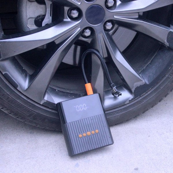 4smarts PitStop Jump Starter Powerbank 8'800 mAh – 1× USB-C, 1× USB-A, schwarz