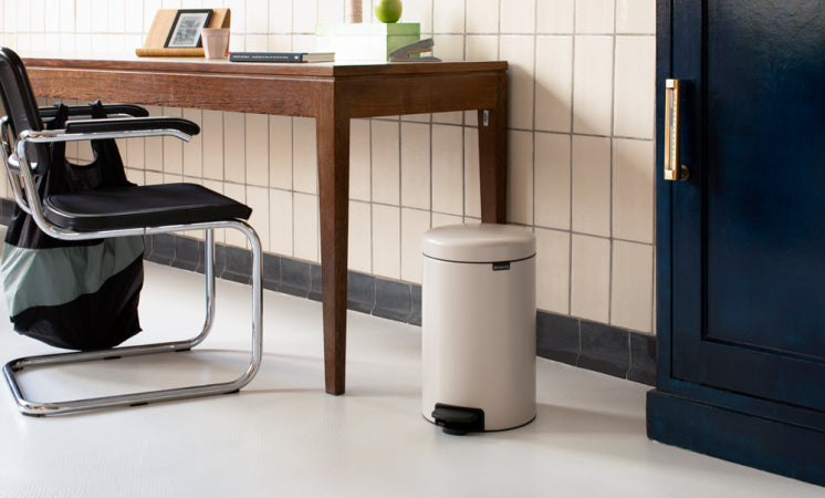 Brabantia NewIcon Treteimer – 12 l – Edelstahl, rund – Beige