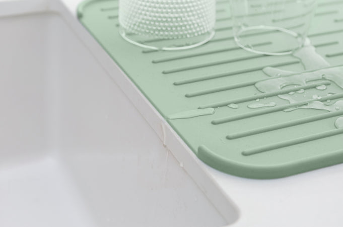Brabantia Abtropfmatte 32,5 × 43,8 × 0,9 cm, Silikon, Hellgrün