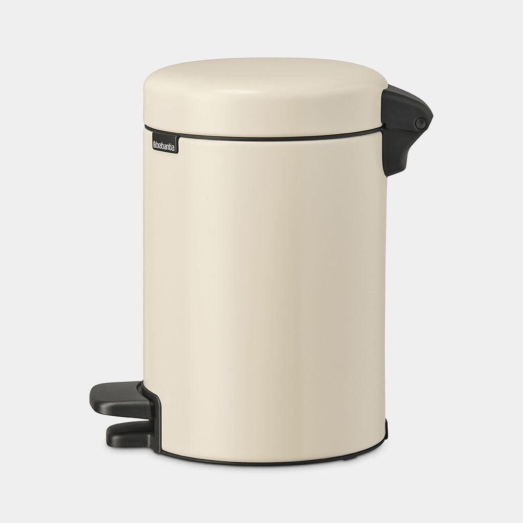 Brabantia NewIcon Treteimer – 3 l – Edelstahl, rund – Anti-Rutsch-Basis