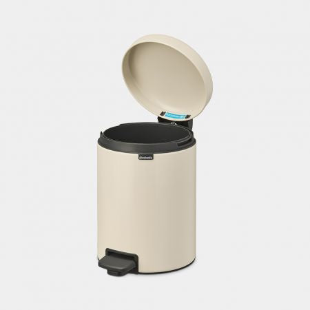 Brabantia NewIcon Treteimer – 5 l – Edelstahl, Rund – Beige