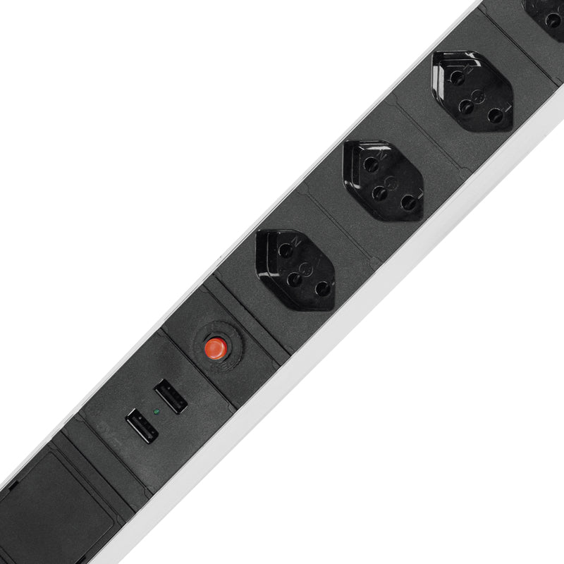 Steffen Steckdosenleiste – 7× T13, 2× USB, 3 m, IP20, schwarz/silber