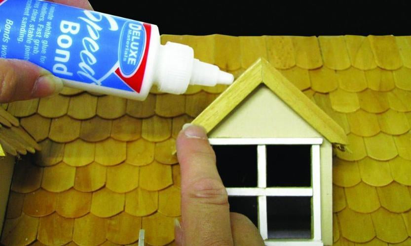 Deluxe Materials Kontaktkleber Speedbond – blau, weiss – für Holz
