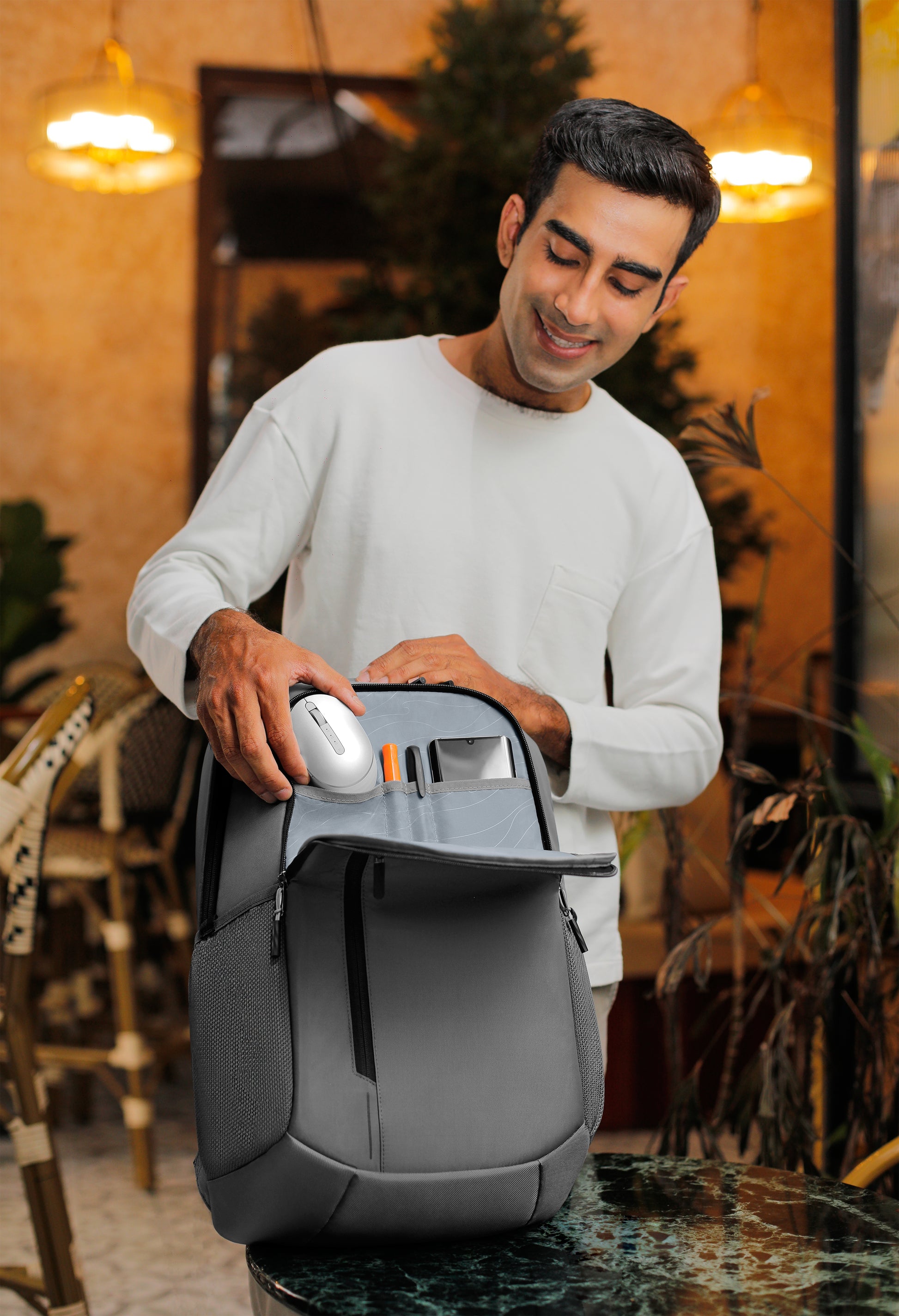 DELL Notebook-Rucksack bis 15" – wasserdicht, 20 l – Grau