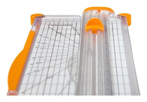 Fiskars 1077799 Papierschneider – Schnittlänge 30,5 cm, für A3/A4, 10 Blätter