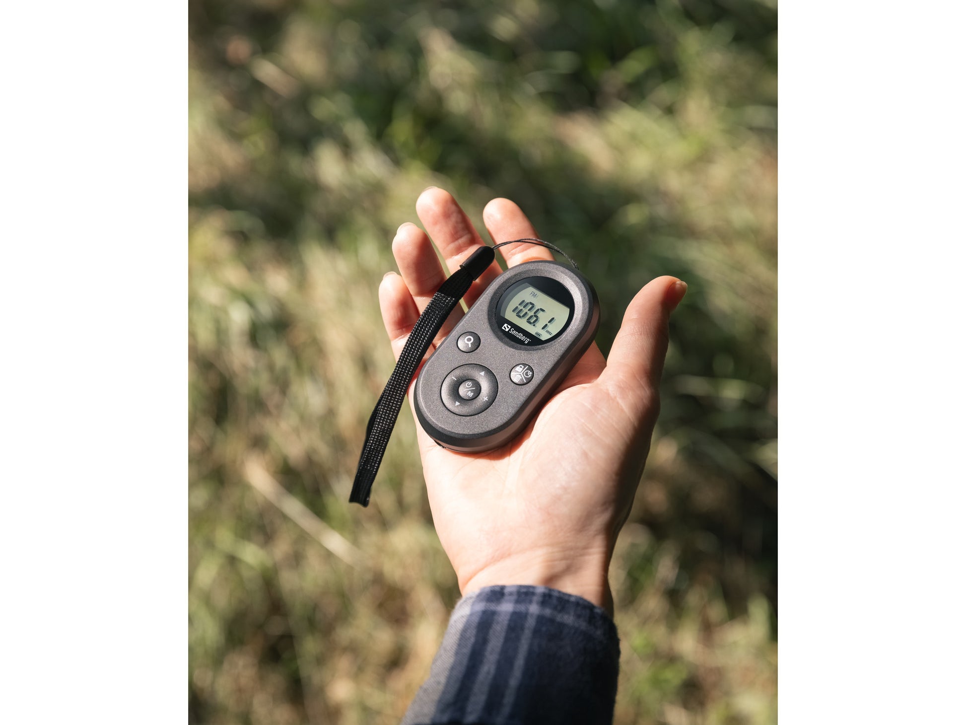 Sandberg Pocket Radio 421-02 – Tragbares Radio, AM/FM, 3,5 mm Kopfhöreranschluss, 500 mAh Akku – Schwarz