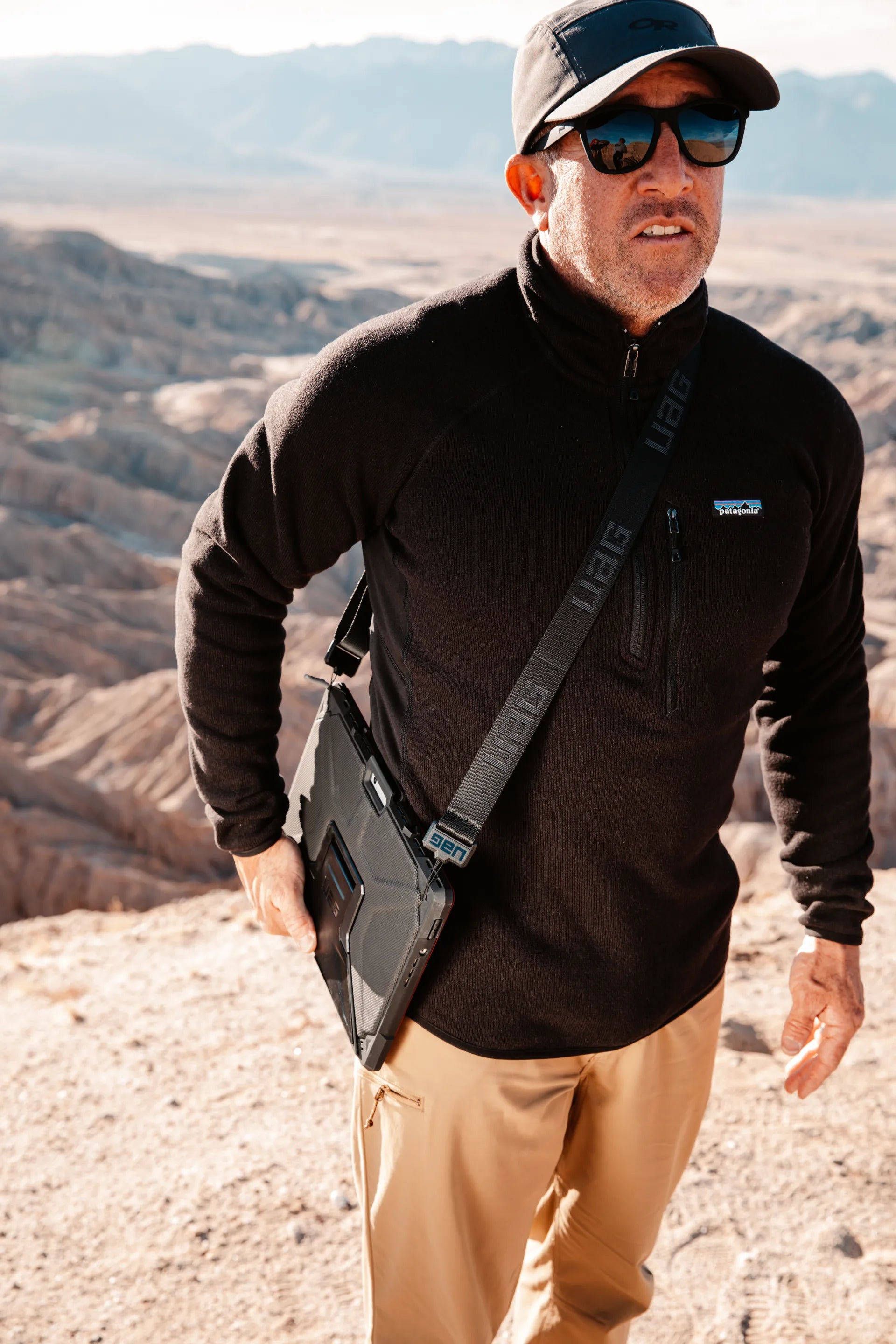 Urban Armor Gear UAG Schultergurt für UAG Tablet-Cases (Metropolis, Metropolis SE, Plasma, Scout) – Schwarz