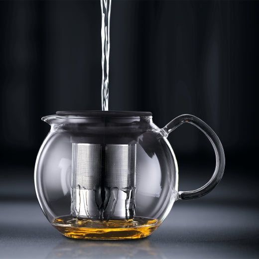 Bodum Assam – Teezubereiter – 1 l – Borosilikatglas, mit Edelstahlfilter – schwarz glänzend