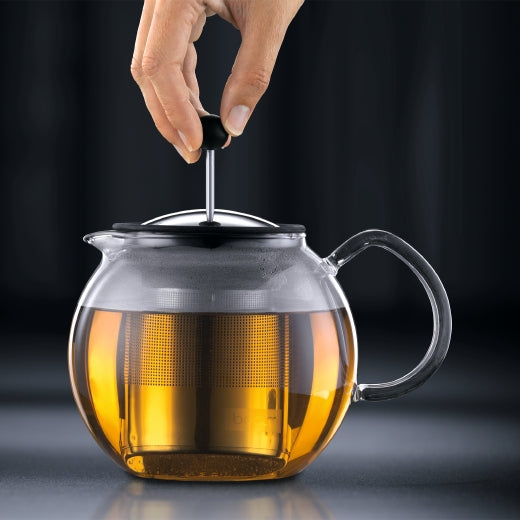 Bodum Assam – Teezubereiter – 1 l – Borosilikatglas, mit Edelstahlfilter – schwarz glänzend