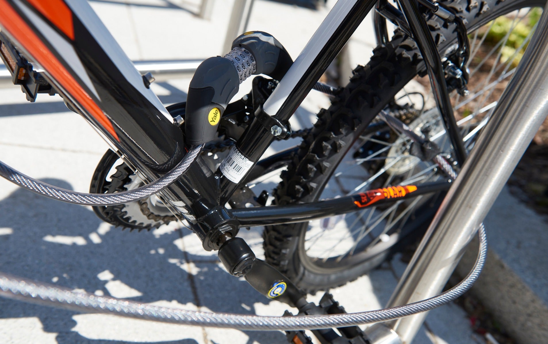 Yale Kabelschloss (Zahlenschloss) – 1,8 m, Ø 10 mm – für Fahrrad, Kick Scooter – Grau – YCC1
