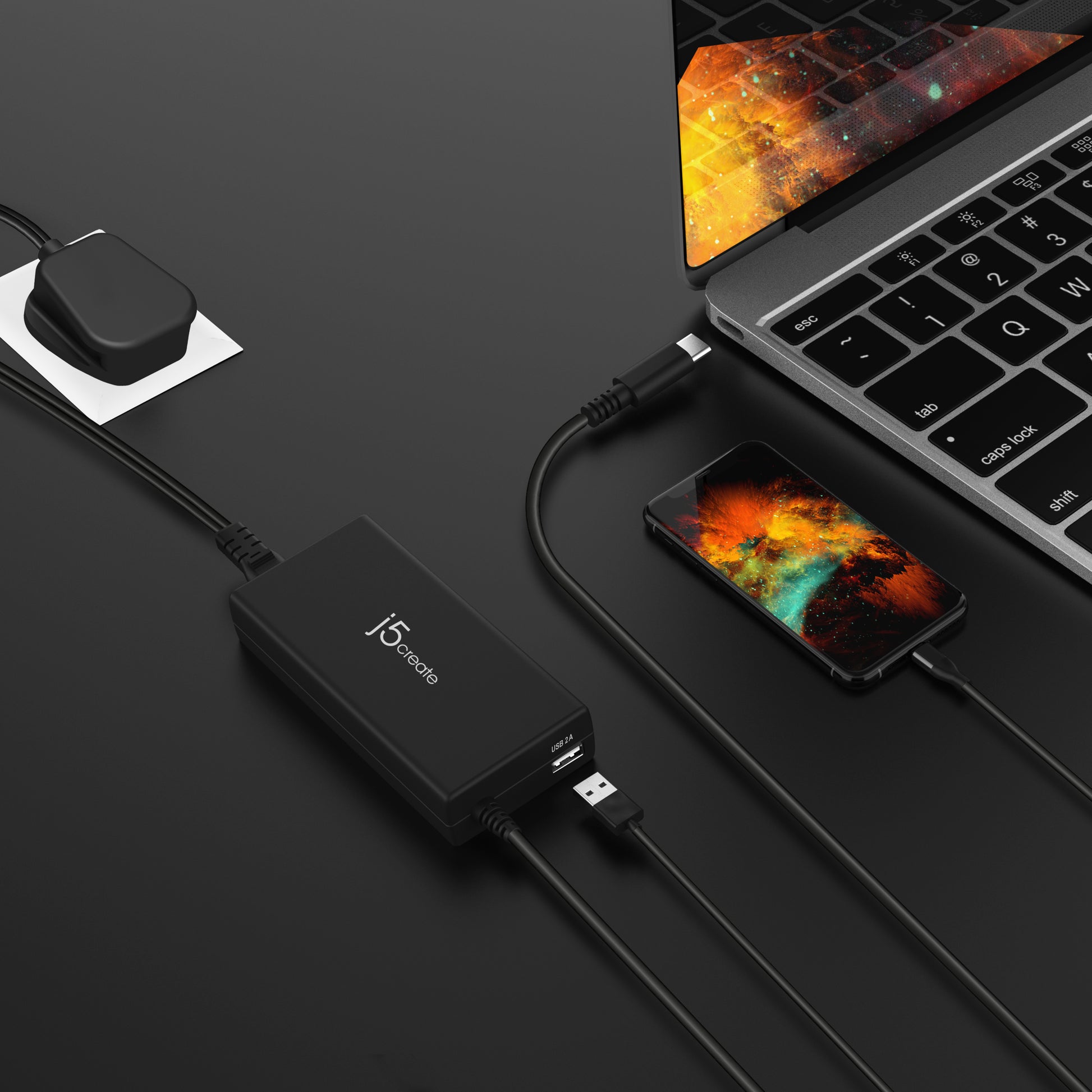 j5create Ladegerät (UK) – 100 W, USB-C, PD