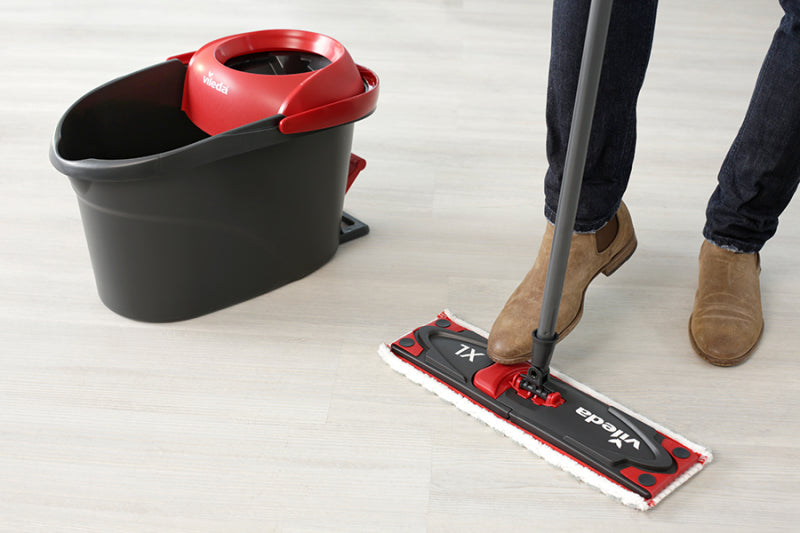 Vileda UltraMat XL Komplettbox Turbo – Bodenwischer-Set – Wischbreite 42 cm, Teleskopstiel, Rot