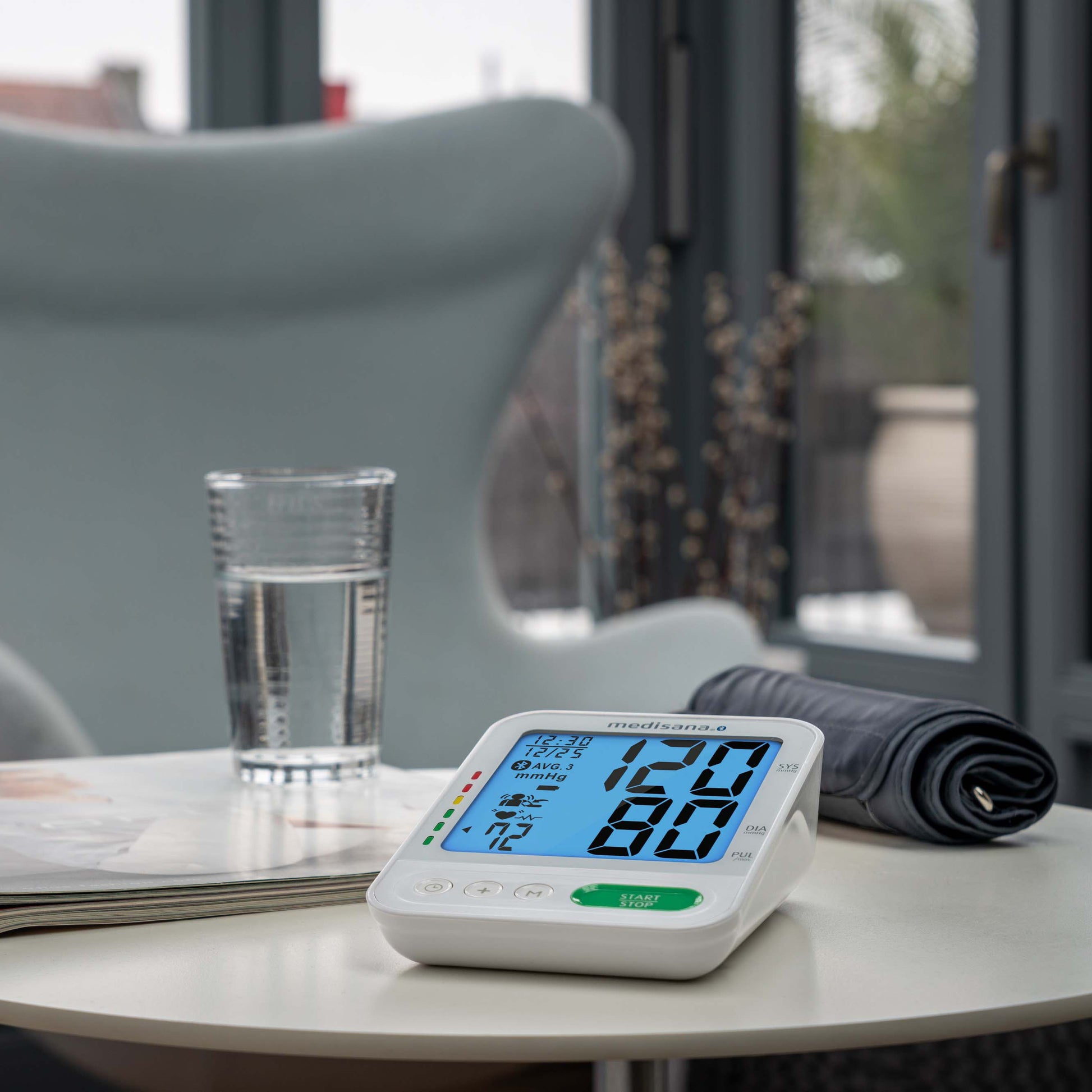 Medisana Oberarm-Blutdruckmessgerät BU584 – Automatisch, Bluetooth – Manschette 23–43 cm