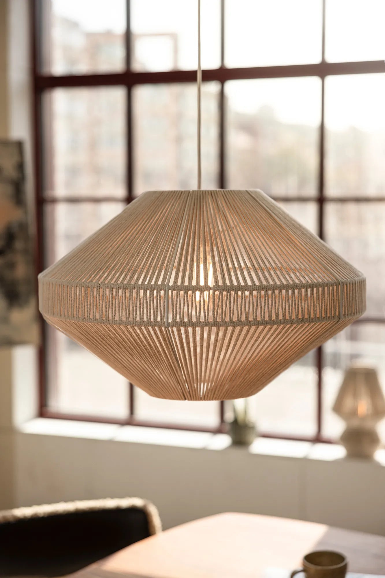 Markslöjd Pendelleuchte Razzo – E27, max. 40 W, 31 cm Höhe, Ø 50 cm, IP20 – Beige