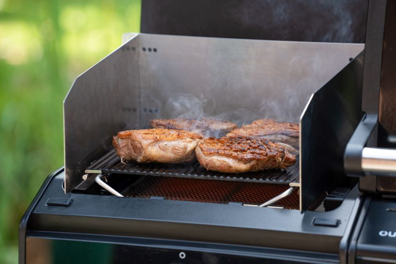 OUTDOORCHEF Spritzschutz 18.213.01 – 34,0 × 30,8 × 13,8 cm, für Grill, Edelstahl