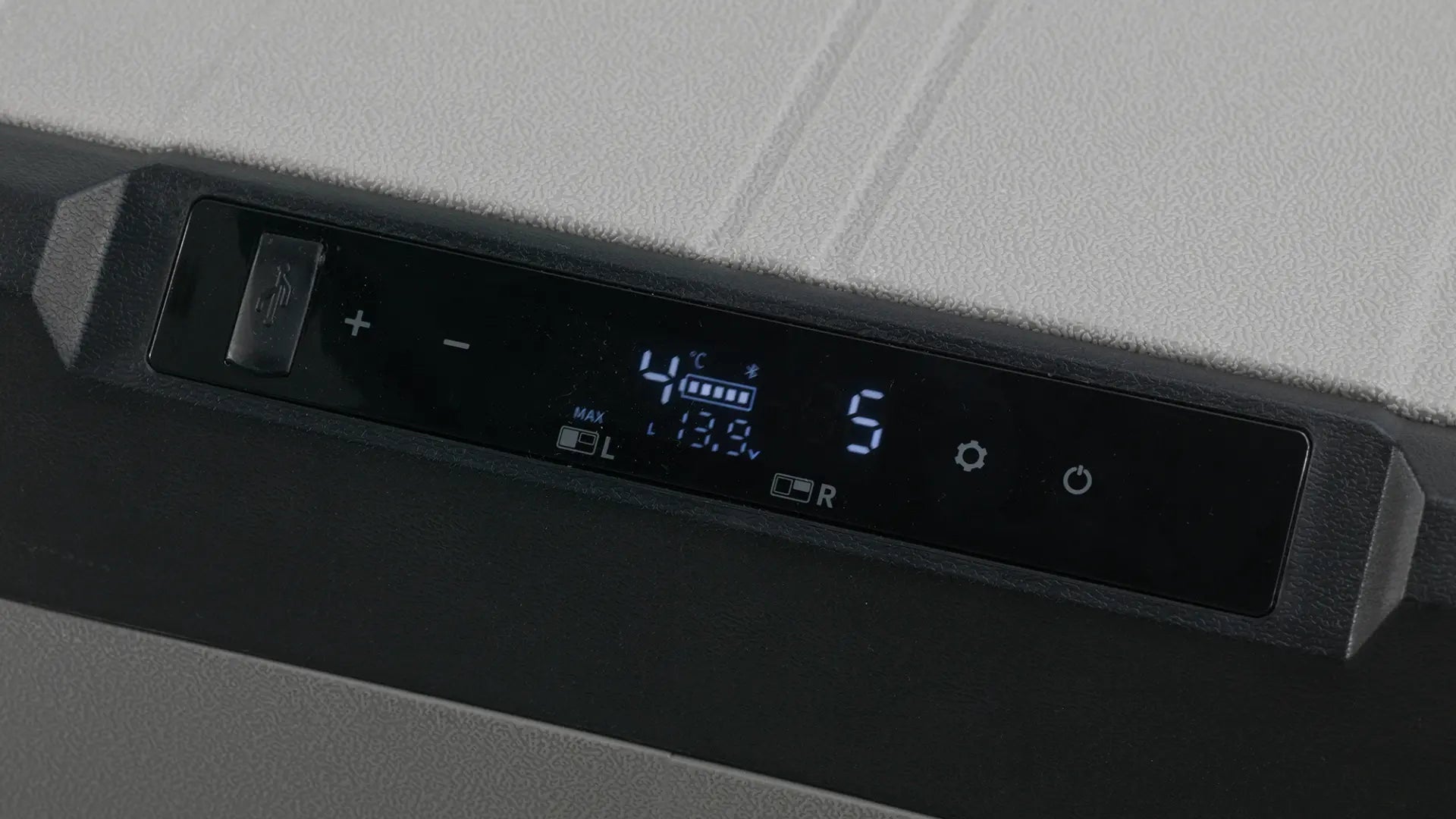Outwell Kühlbox Arctic Frost 55 – 54,2 l, 12/24/230 V, Kompressor, mit Heizfunktion