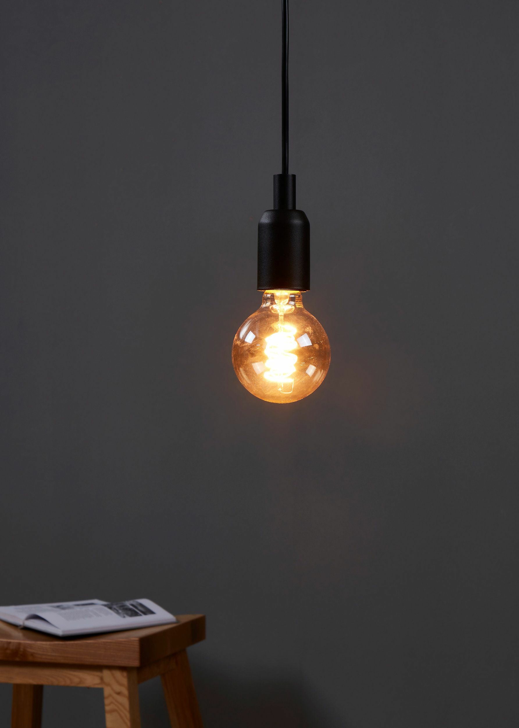 EGLO Leuchtmittel E27 Globus – Warmweiss 2000 K, 245 lm, 4 W – IP20 – 1 Stk., Glas