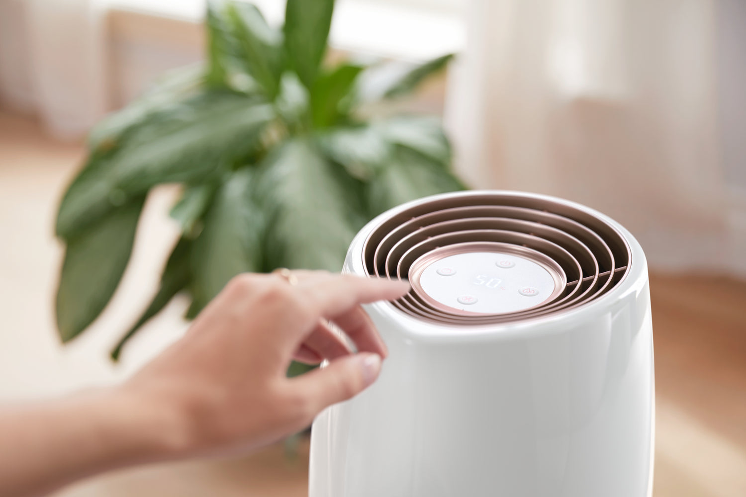 Philips Luftbefeuchter HU2716/10 – Verdunster, 200 ml/h, 2 l Tank, bis 32 m², Hygrostat