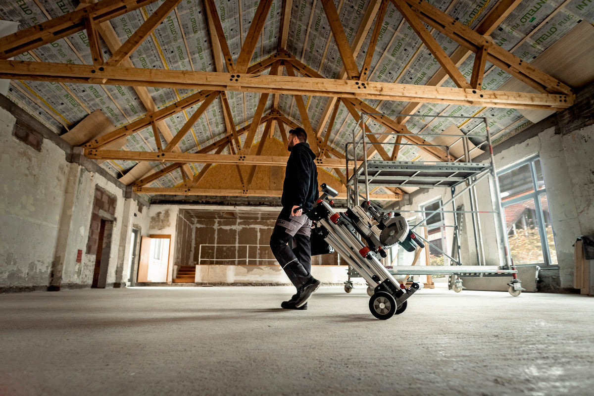 Metabo Kappsäge KGS 216 M – 1 500 W – Sägeblatt-Ø 216 mm – inkl. Sägeblatt & Staubbeutel