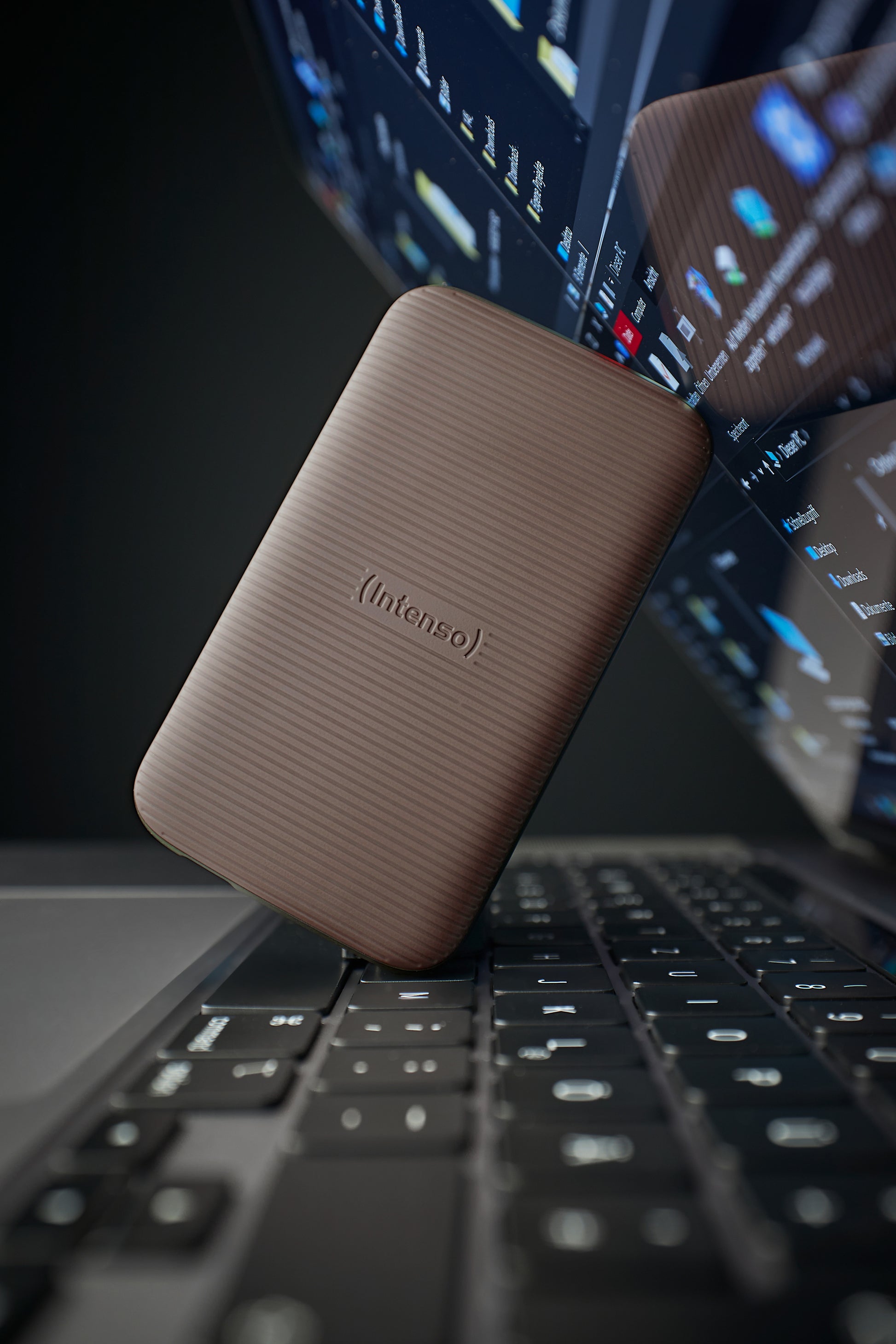 Intenso TX500 – 2 TB SSD NVMe, USB 3,2 Gen 2, 1 000 MB/s, Braun
