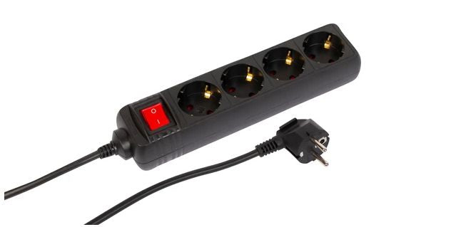 Microconnect MC-GRU00415BS Steckdosenleiste – 4× Schuko (Typ E/F), 1,5 m, mit Schalter, Kinderschutz, Schwarz
