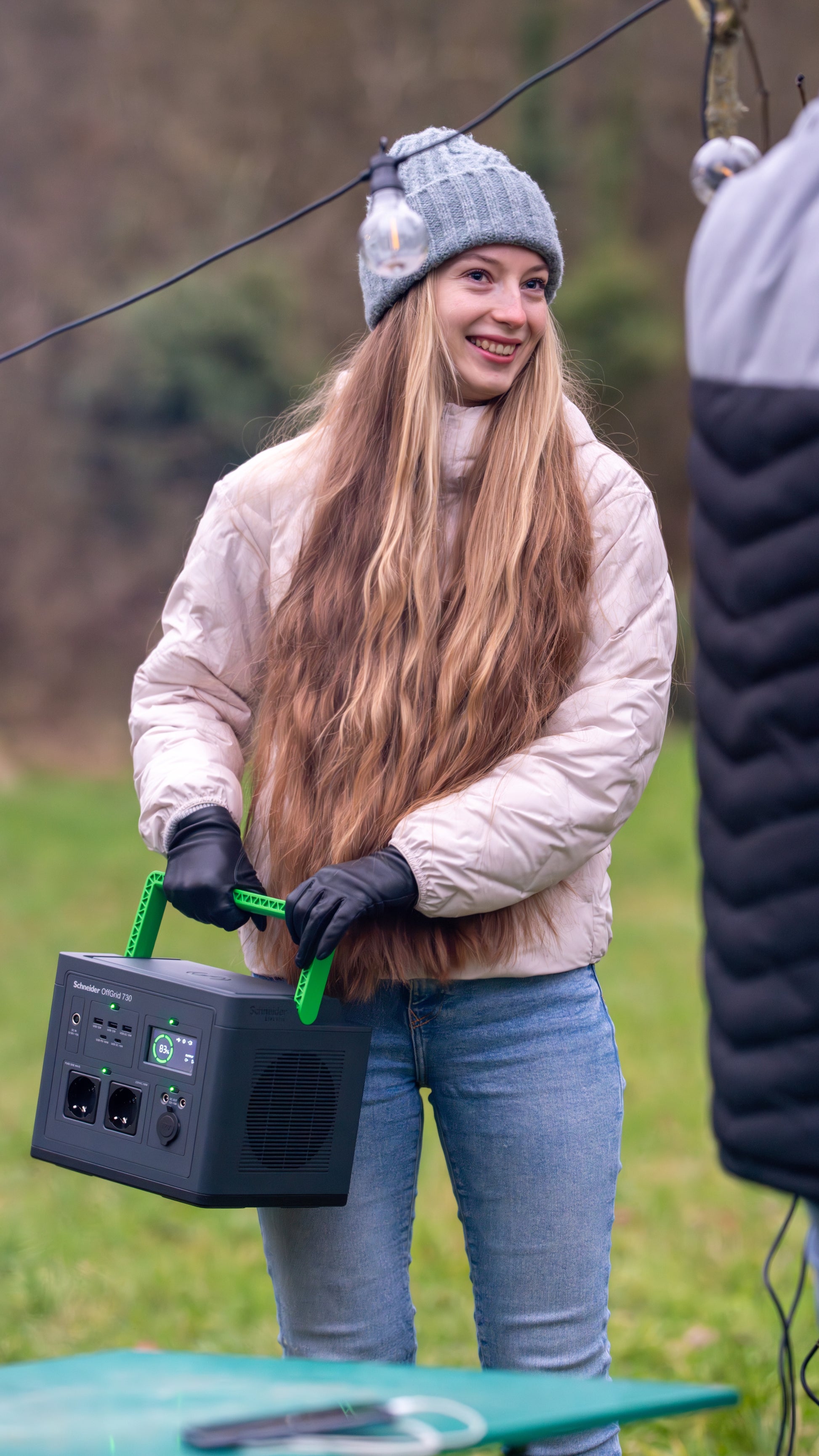 APC OffGrid 500 – Powerstation, 517 Wh, 500 W AC, Li‑Ion, 2× Schuko (Typ F), LCD, Kabelloses Laden