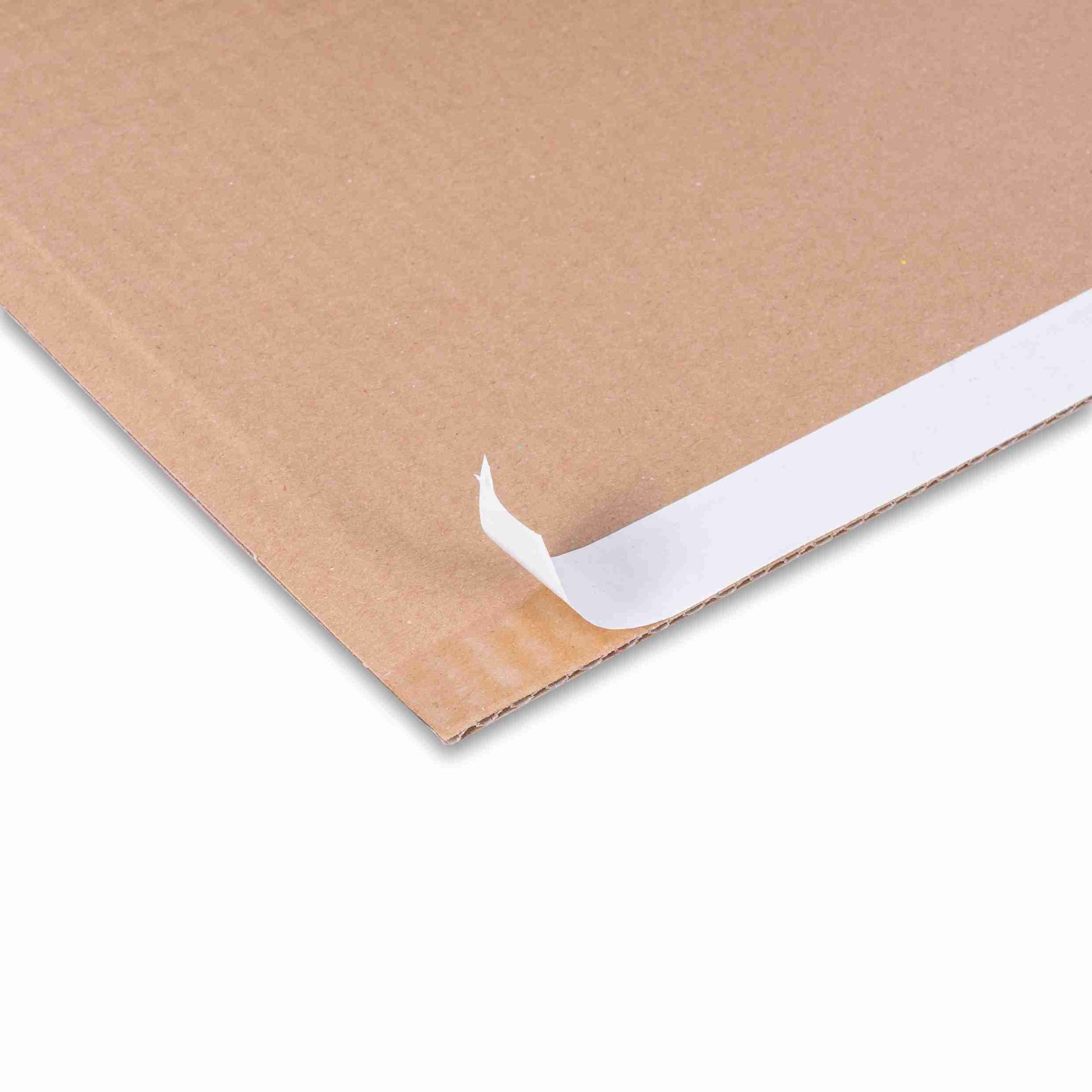 Model Versandverpackung – 300 × 213 × 60 mm, braun, selbstklebend – 1 Stk., ab 300 Stk.