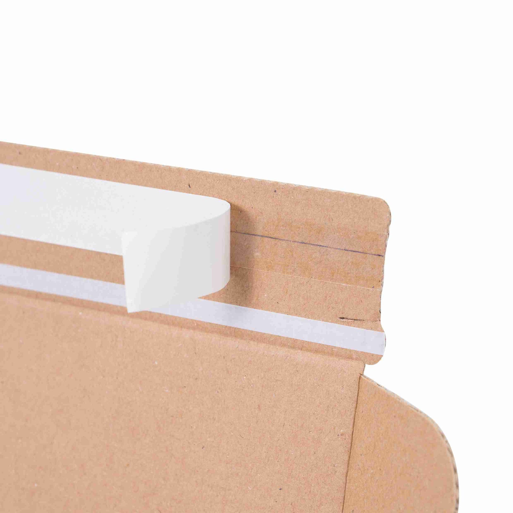 Model Versandkarton – 140 × 101 × 43 mm, braun, Wellkarton, selbstklebend – 1 Stk., ab 100 Stk.