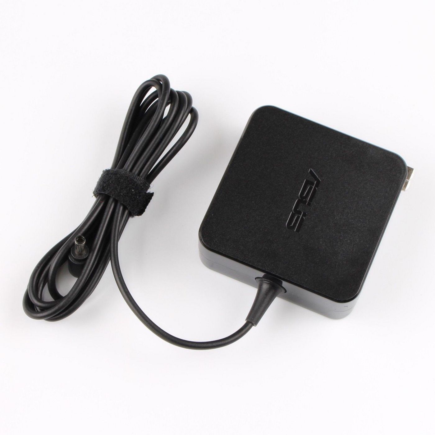 ASUS 0A001-00047100 Netzteil 65 W – 19 V, für ASUS P751JA, PU450CD, P500CA und andere – schwarz