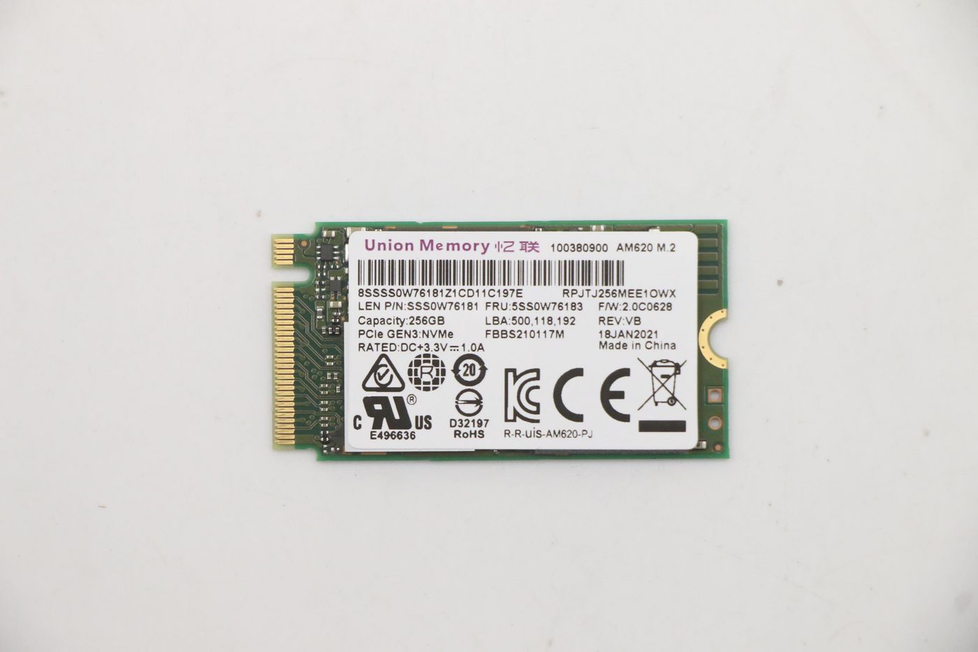 Lenovo IdeaPad Gaming 3 15IMH05 – 256 GB, M.2 PCIe 3.0 NVMe