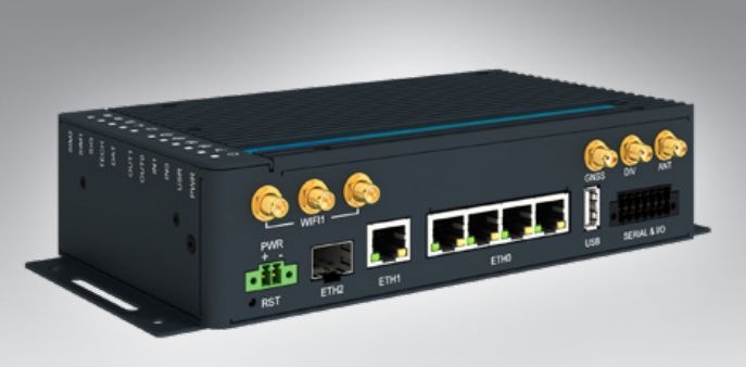 Advantech ICR-4400 Router – 4G, 5× ETH, SFP, RS232 / RS485, CAN, USB, SD
