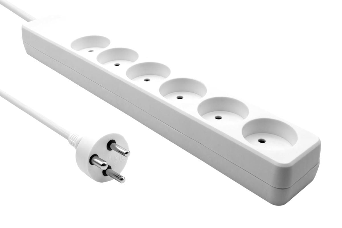 Microconnect Steckdosenleiste – 6× Typ K, 5 m, ohne Schalter, Weiss