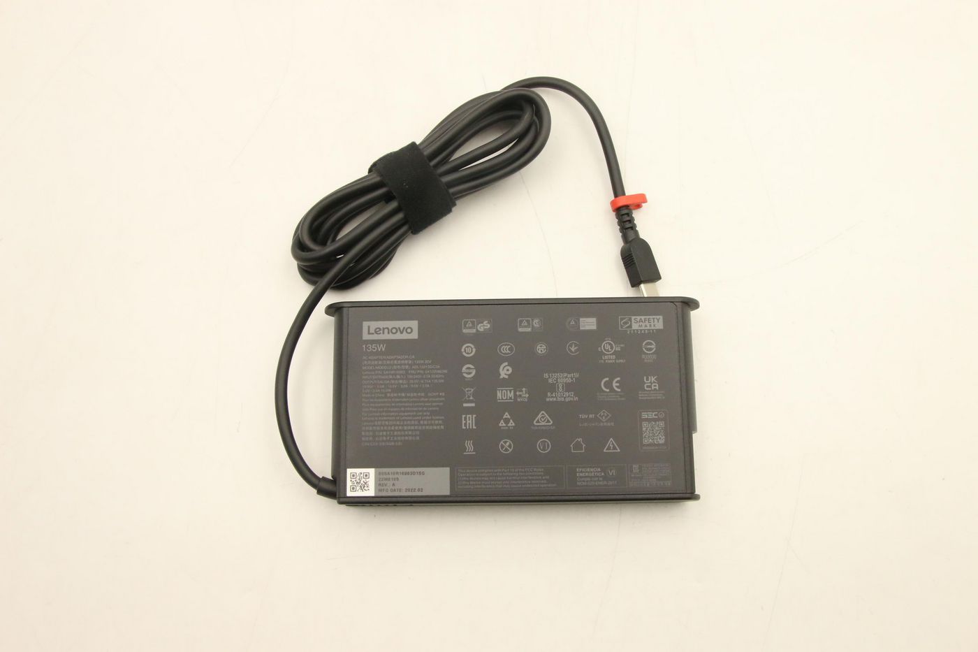 Lenovo Netzteil – 135 W, 1× USB-C – für Laptops