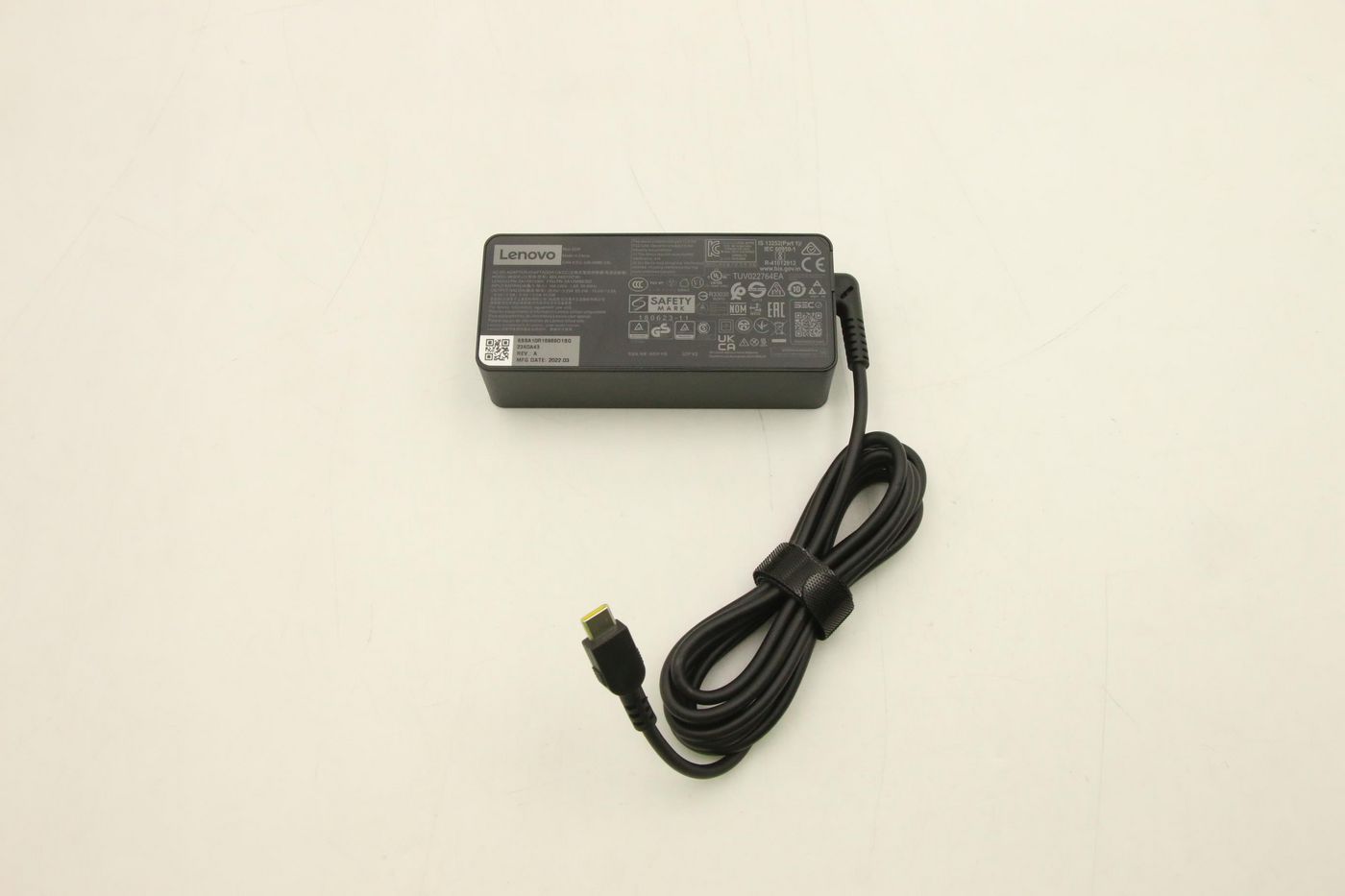 Lenovo 5A10W86302 Laptop-Netzteil 65 W – 5–20 V, 3,25 A – für Laptop – Schwarz