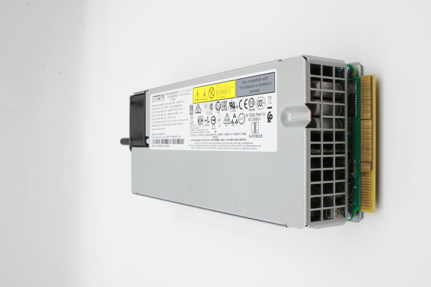 Lenovo Artesyn Netzteil – 750 W