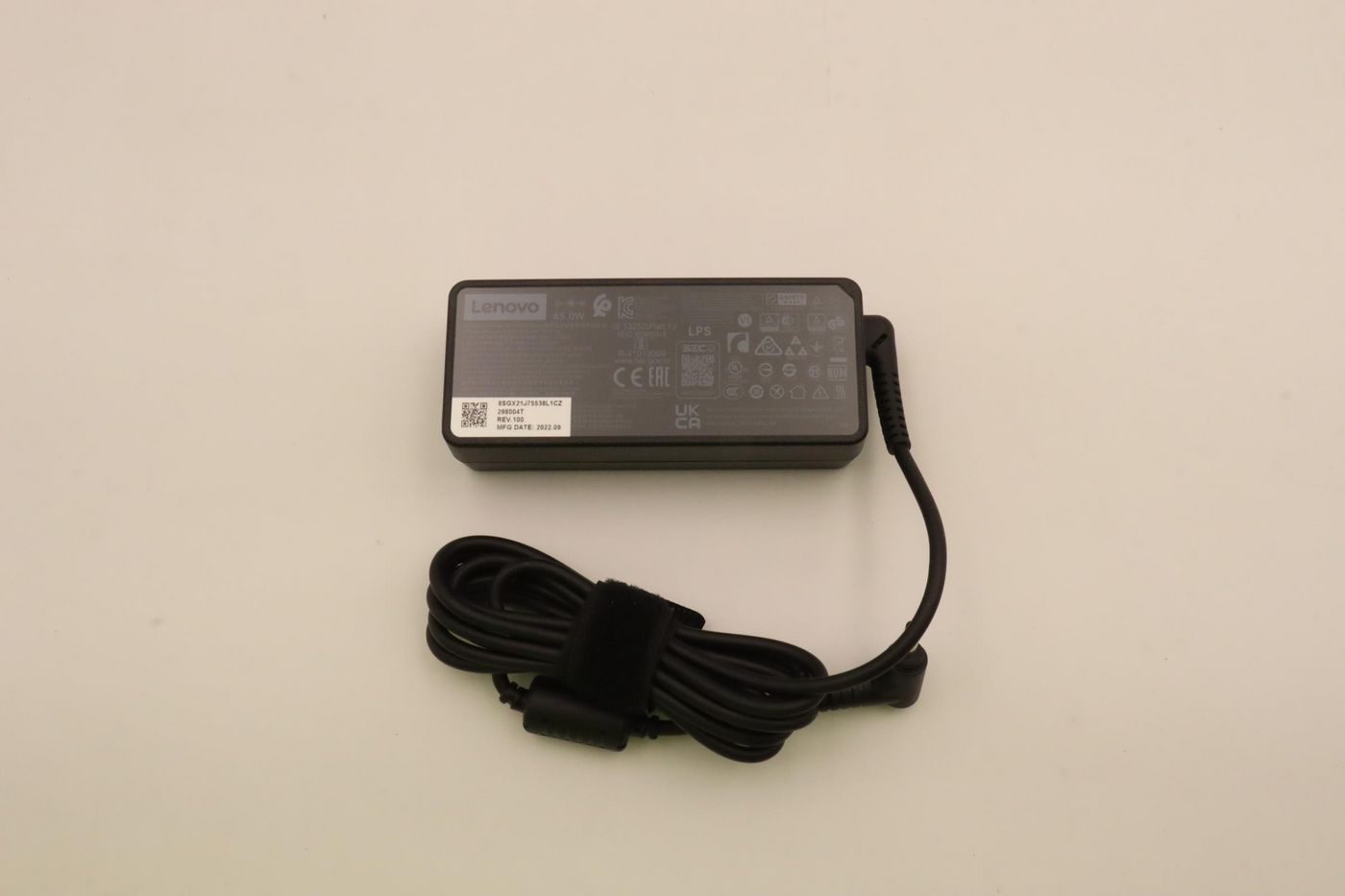 Lenovo Geräte-Netzteil 65 W – Runde DC-Buchse, 3-polig – Schwarz