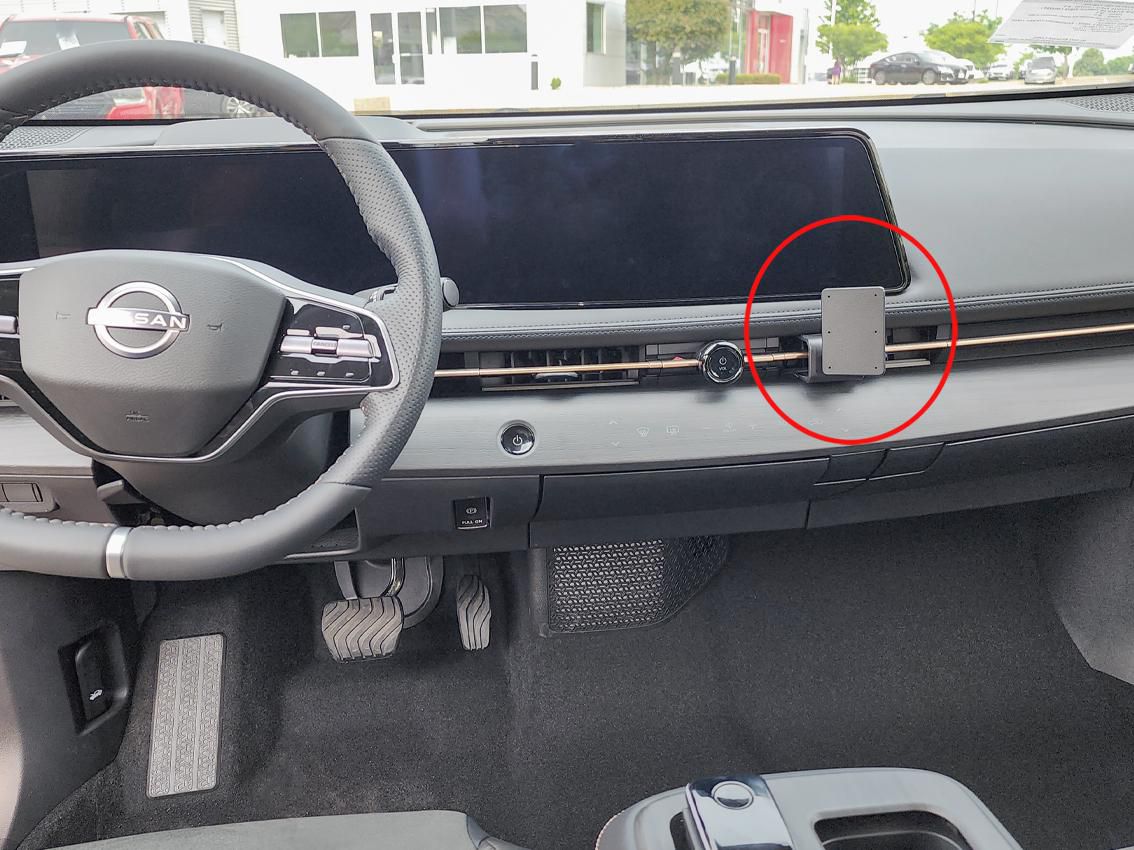 Brodit Auto-Halterung, abgewinkelt – für Nissan Ariya (2023–2024)